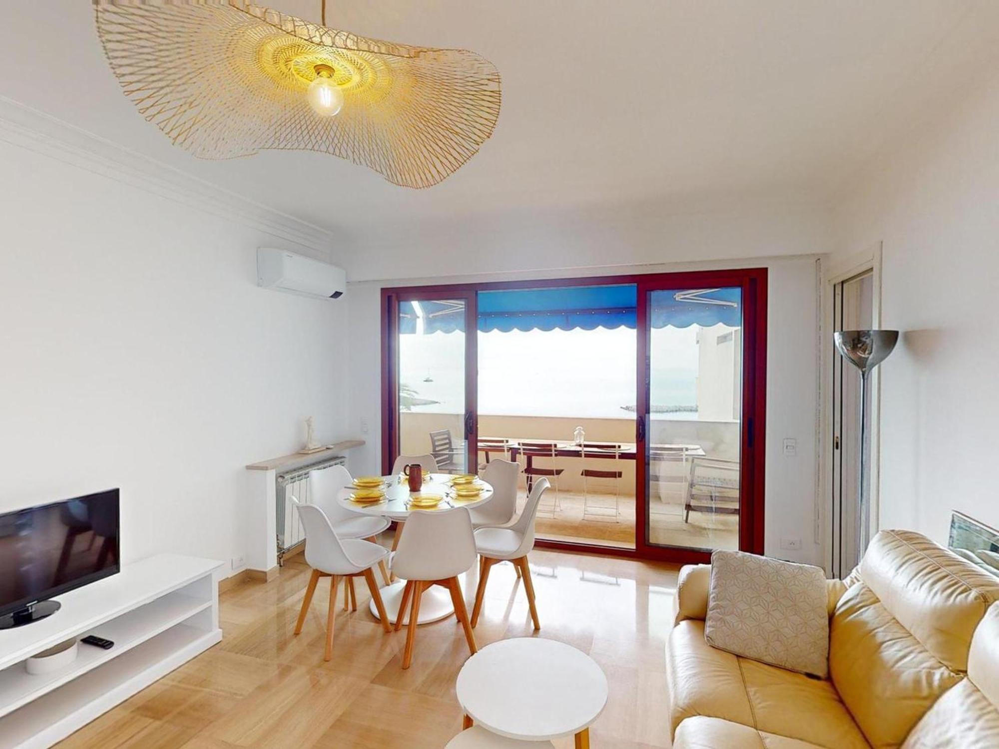 Superbe 4p Renove Climatise Avec Terrasse Proche Et Centre - Fr-1-196-359 Apartment
